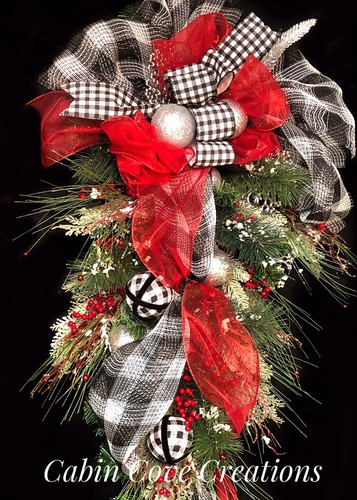 Buffalo Plaid Teardrop Swag Wreath Black White Buffalo Plaid Christmas Decor - Picture 3 of 12