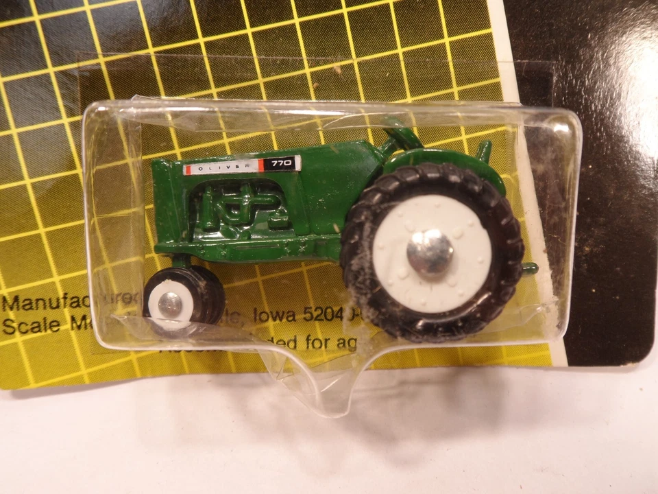 RARE 1/64th Minneapolis Moline Allis Chalmers Massey Oliver Tractor Scale Models - Image 4 of 4