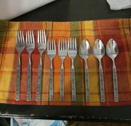 Lote de 9 tenedores Oneida Deluxe de acero inoxidable Dominica 3 ea Place, tenedor para ensaladas, cucharadita - Imagen 1 de 3