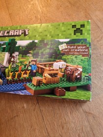 LEGO MINECRAFT 21114 The Farm New in Box