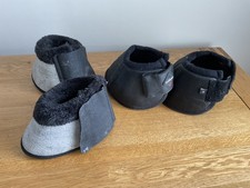 2 Pairs of Over Reach Boots medium Size, le Mieux & Hy
