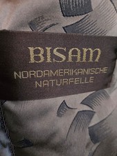 Wir bieten Einen Schönen Neuwertigen Bisam Pelzmantel in Größe 38/40 an .