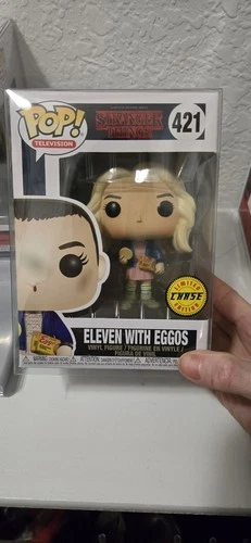 Funko Pop! Vinyl: Stranger Things - Eleven with Eggos (Chase) #421
