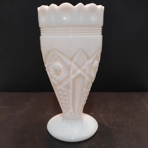 Vintage Daisy and Button White Milk Glass Vase 6.5"