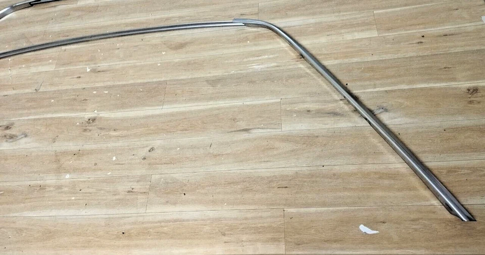 Datsun Nissan B310 Sedán Visera Cromo Ventana Acero Inoxidable Puerta Delantera Japón Foto 4 de 4