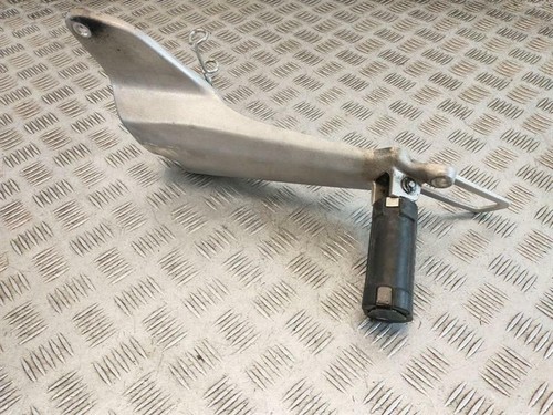 Honda CG 125 (2004-2009) R/H Right Foot Rest Hanger - Picture 5 of 5