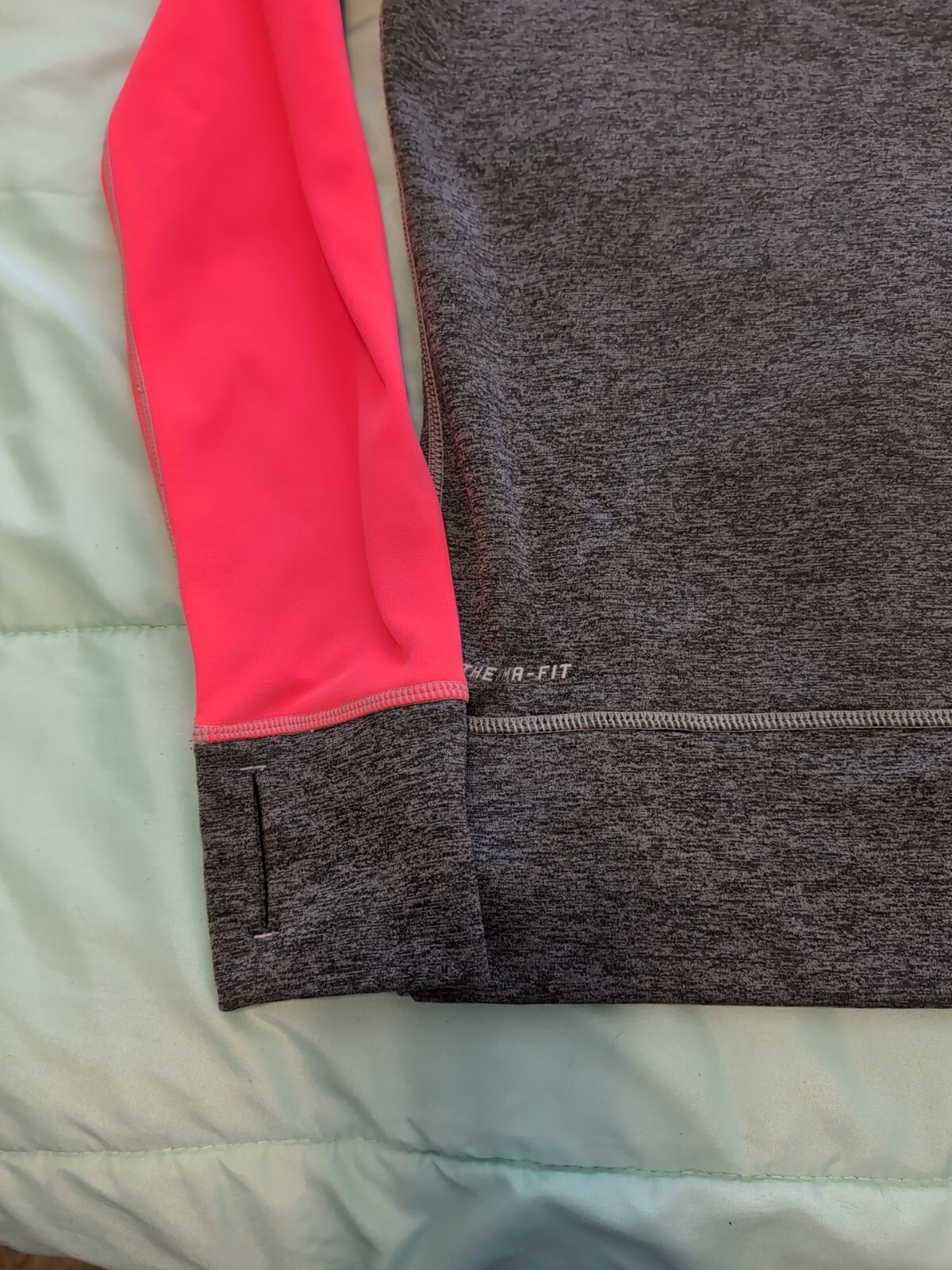 Nike Therma-Fit Pink & Gray Long Sleeve Pullover Hoodie M thumbnail 7