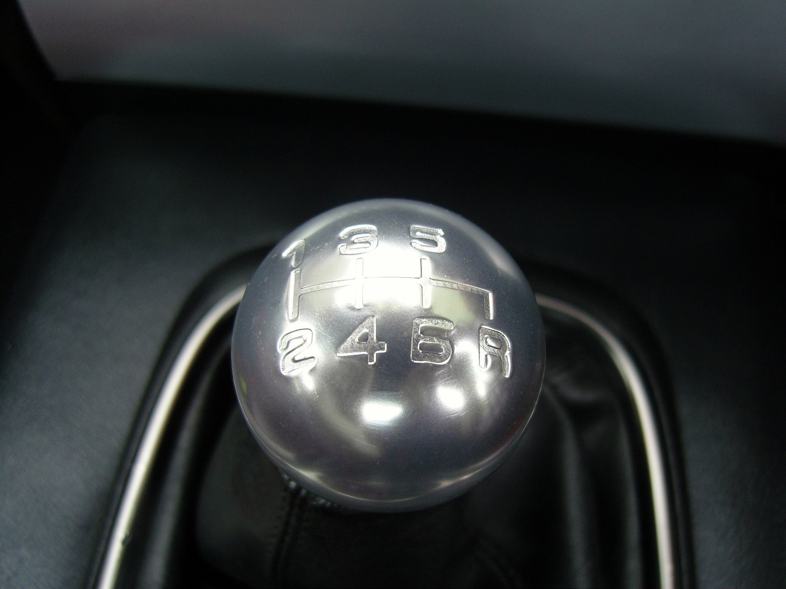 CHROME 6 speed round threaded screw on gear shift knob for NISSAN JUKE NAVARA eBay