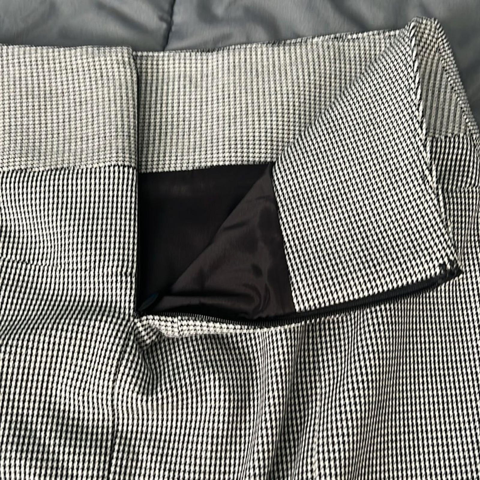 Express Black/White Button Back Pencil Skirt Size… - image 3