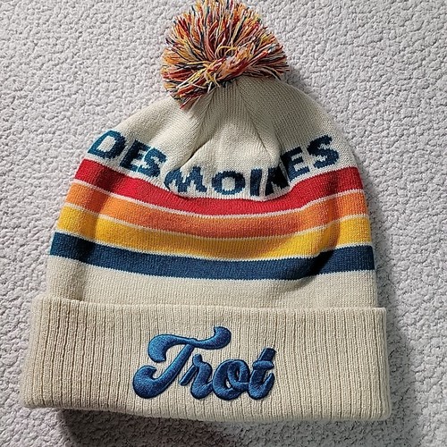 Turkey Trot Knit Beanie Hat Des Moines Iowa Pom OSFA Fall Winter Thanksgiving-