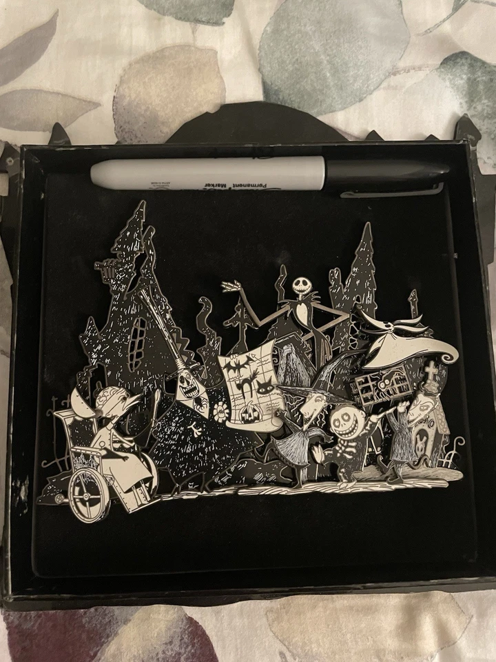 Limited Edition Nightmare Before Christmas Disneyland Exclusive Jumbo Pin - 2005 - Image 2 of 4