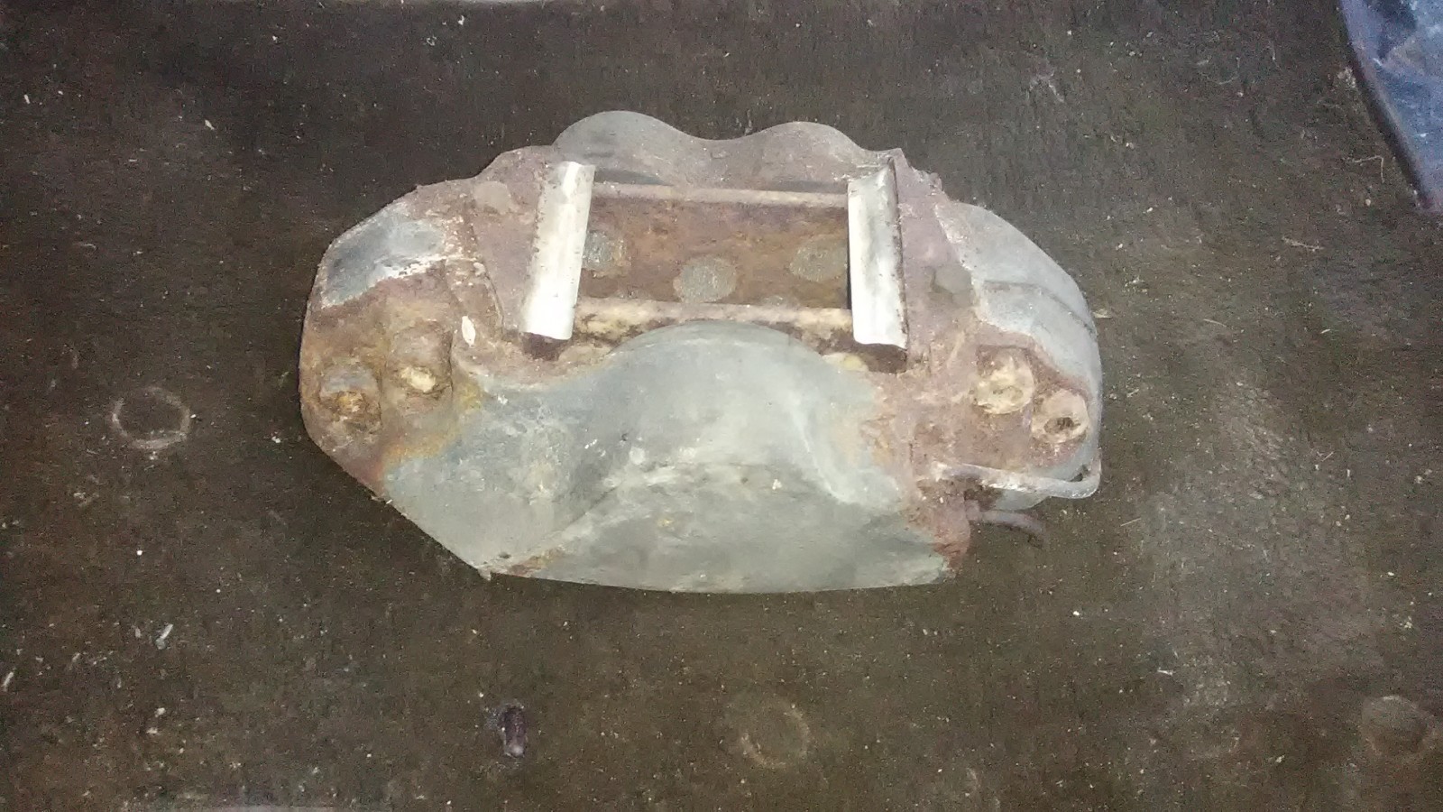 Maserati Quattroporte three 3 III s3 front passengers side brake caliper