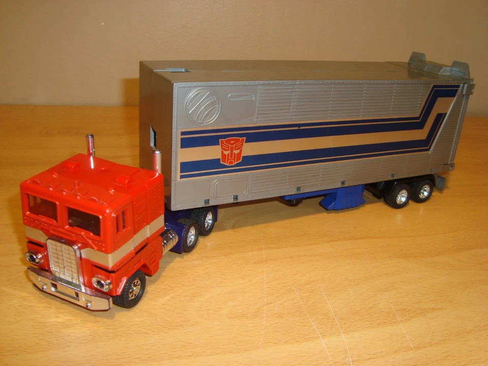 100% Complete TRANSFORMERS G1 OPTIMUS PRIME Light Blue FIGURE Vintage ORIGINAL - Image 3 of 4