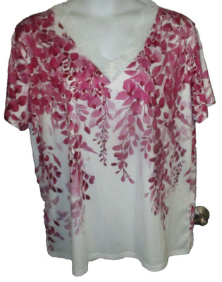 Knit Top Multi-color Floral Print Size 5XL (2X)Short Sleeves Lace Trim V-Neck