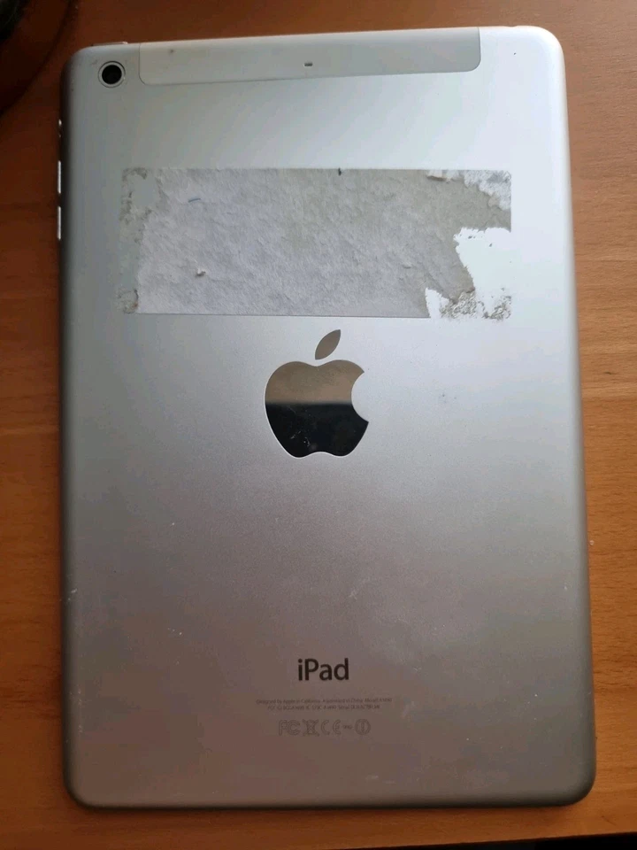 Cheap Apple iPad Mini 2 A1490 16GB WiFi, White/Silver Tablet - Image 3 of 4