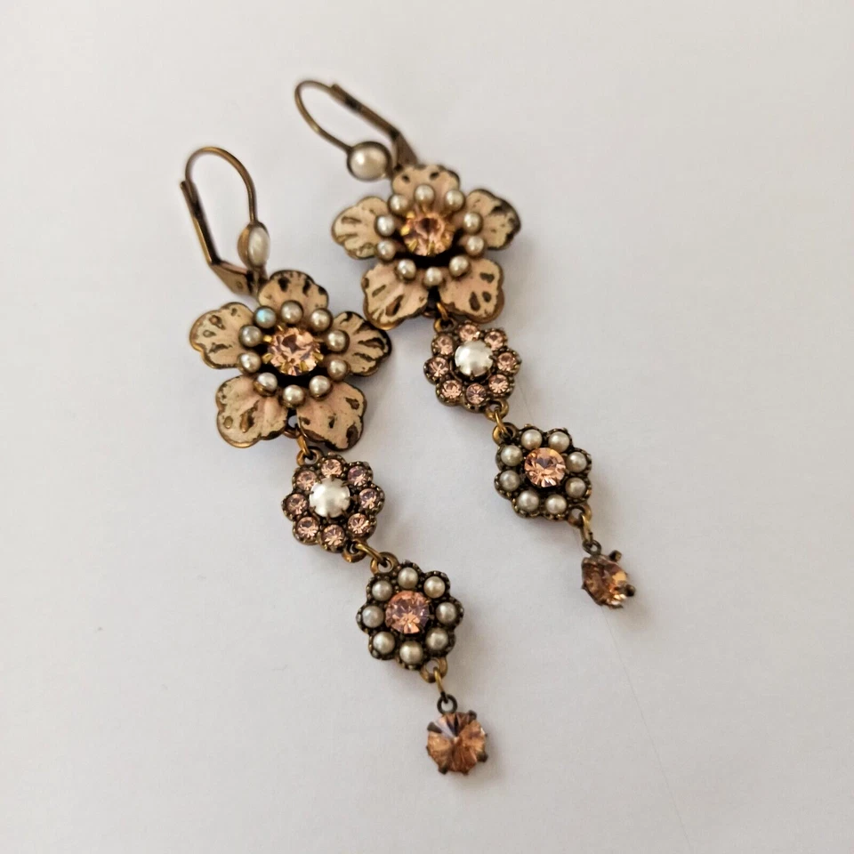 Michal Negrin Earrings Long Graduated Flower Pearl Light Peach White Retro Bride - Image 2 of 4