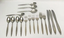Oneida Oneidacraft WINTERSONG 17 pcs Teaspoons Forks Knives Flatware Set Lot