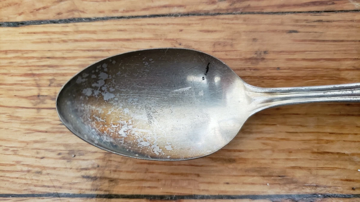 ANTIQUE VINTAGE Collectible SPOON 6