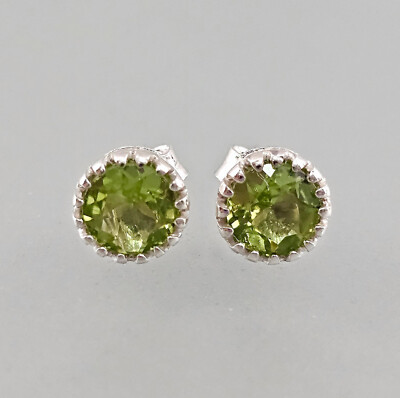9923355-d Vintage Ohrringe grün Peridot  925er Silber D0,8cm