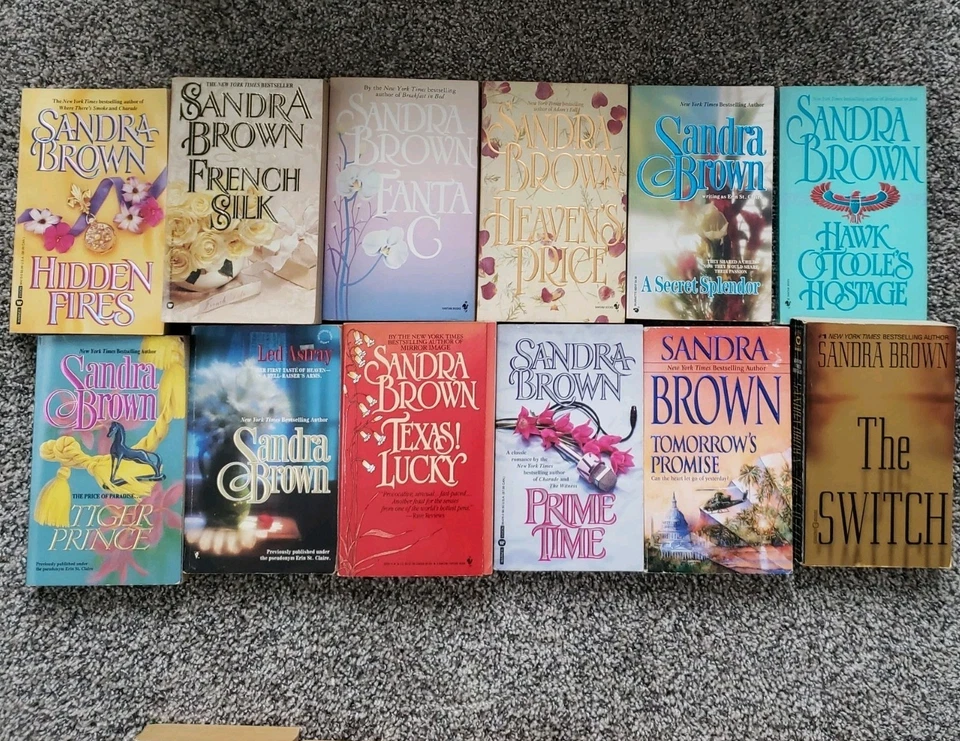 Sandra Brown Lot Of 22 Paperbacks Romance, Suspense, Mystery, Thriller Foto 2 de 3