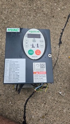 McQuay / Schneider Electric Altivar 212 ATV212HU22N4 VFD 2.2 kW | 3 HP | 380-