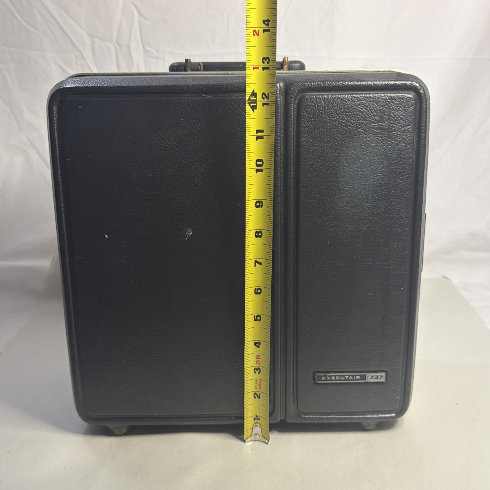 Vintage Trav-L-Bar Executair 737 Travel Portable Bar (missing Some Items)