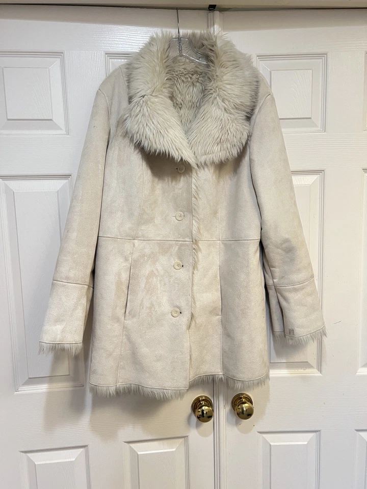 Abrigo beige imitación gamuza piel ribete botón delantero para mujer grande invierno cálido Foto 3 de 4