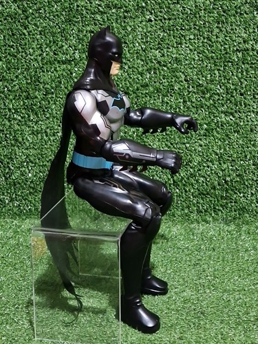 Batman DC Comics Bat Tech 12" 30cm Action Figure Grey & Black Blue Belt 67800 - Picture 7 of 10