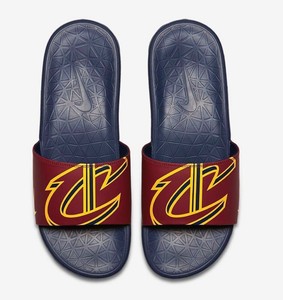 nike benassi nba slides