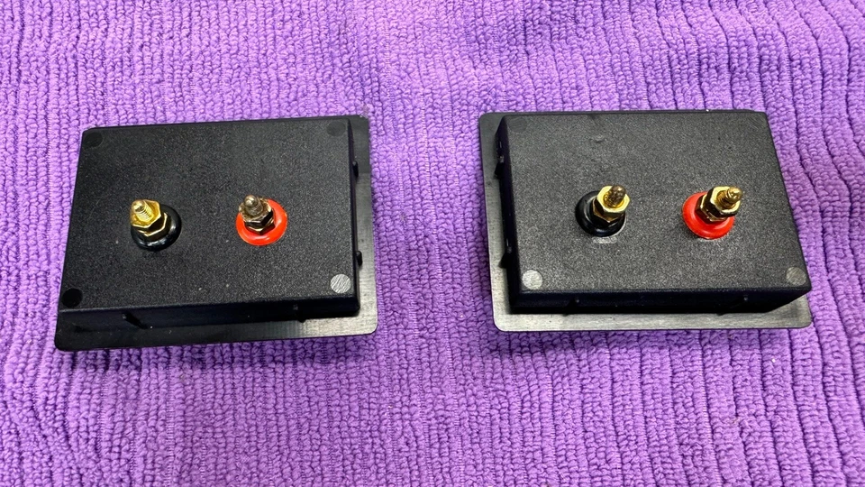 2x B&W Bowers & Wilkins MATRIX 3 altoparlanti metallo ottone SOLO CONNETTORI 🔥🔥 - Immagine 2 di 4