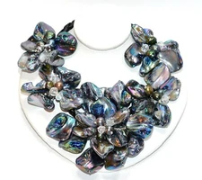 Handmade Baroque Freshwater Pearl Flower Necklace Statement Necklace Black MOP