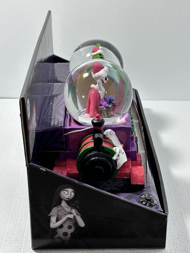 Disney Nightmare Before Christmas Train Waterglobe Light Up & Musical Jack Sally - Picture 3 of 14