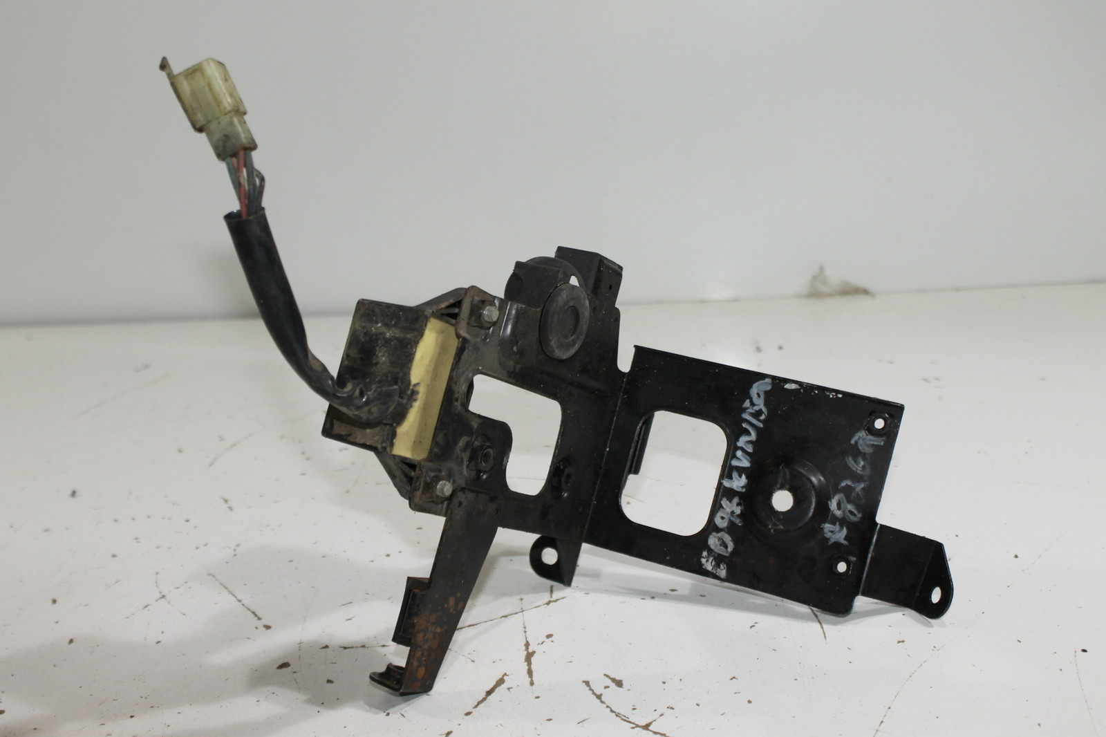 1996 KAWASAKI VULCAN 1500 VN1500 RESERVE LIGHTING DEVICE 337-11722 WITH BRACKET