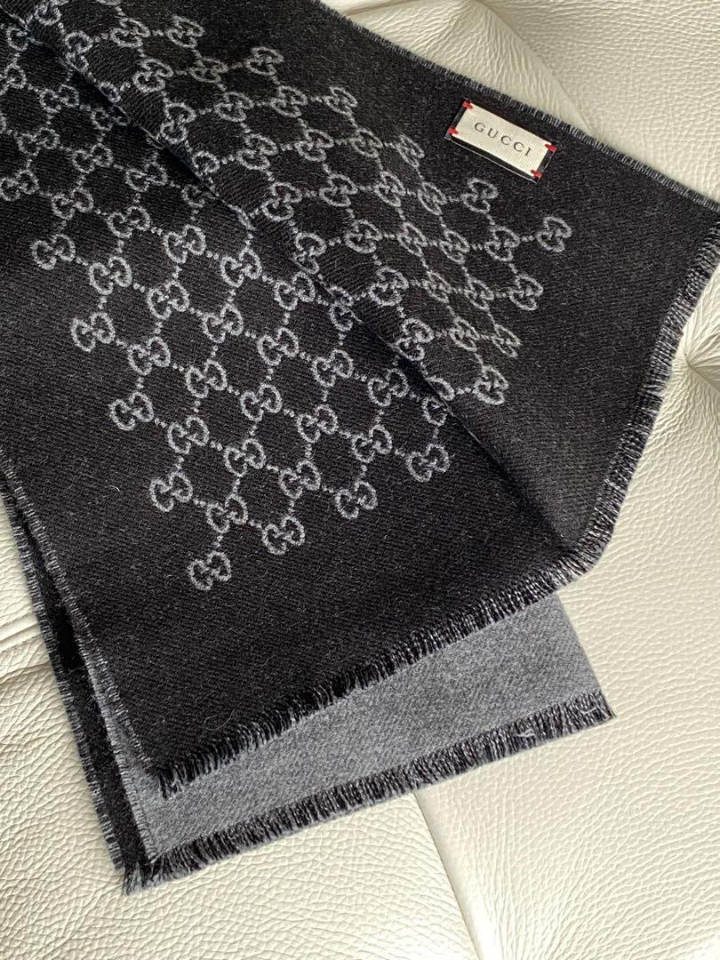 スカーフ GUCCI  Scarves Women Wool Gray/Dark Grey GG wool scarf in grey | GUCCI® US