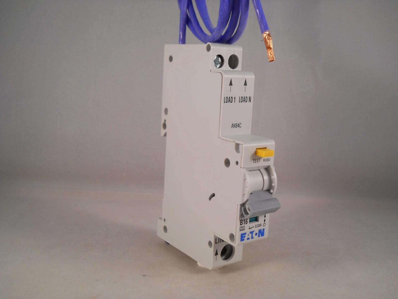 Eaton RCBO 16 Amp 30mA Type B 16A Memshield 3 B16 Compact EMBH116R30C