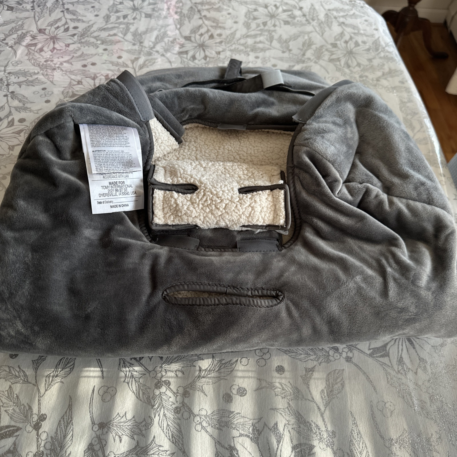 JJ Cole Bundle Me Winter Baby Car Seat Cover Gray - infant version Preowned