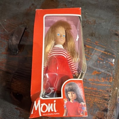 Moni Play Doll Light Complexion Blonde Straight Hair Girl Original Box Hong Kong