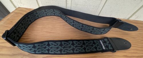 Dunlop adjustable nylon guitar strap with leather ends/trim - Picture 3 of 7
