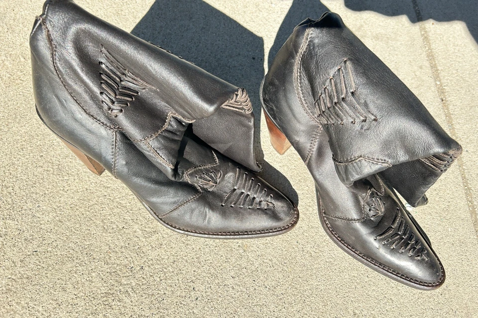 Handmade Women’s Italian Leather Boots - Image 4 of 4