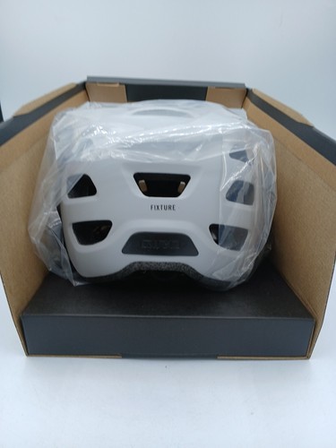 Giro Fixture Helmet 2018 Matt Grey Unisize 54-61cm. Bag Shelf - Picture 16 of 17