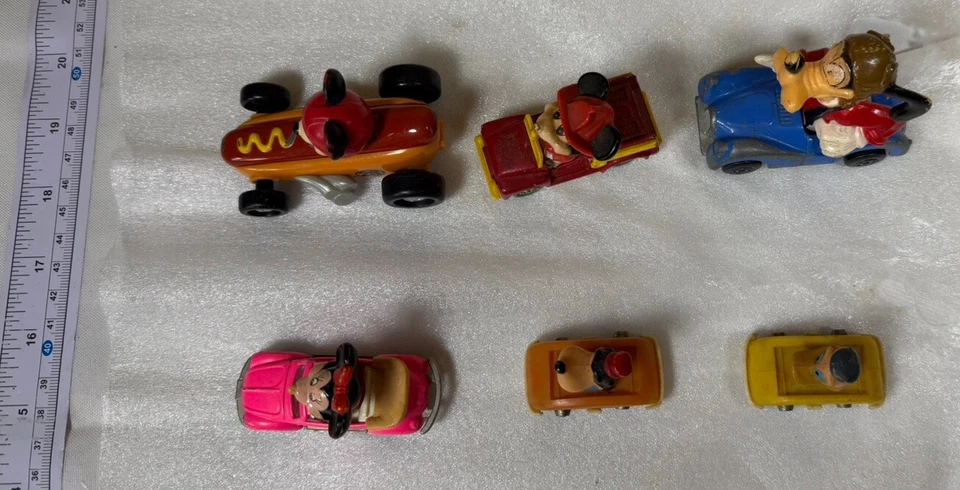Lote de Coches Disney Vintage-Minnie Rosa Volkswagen, Mickey Firetruck, Goofy LEER Foto 3 de 4