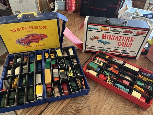 VTG Lot Matchbox Lesney 67 Cars & Carry Case Cars Trucks VERY NICE Condition