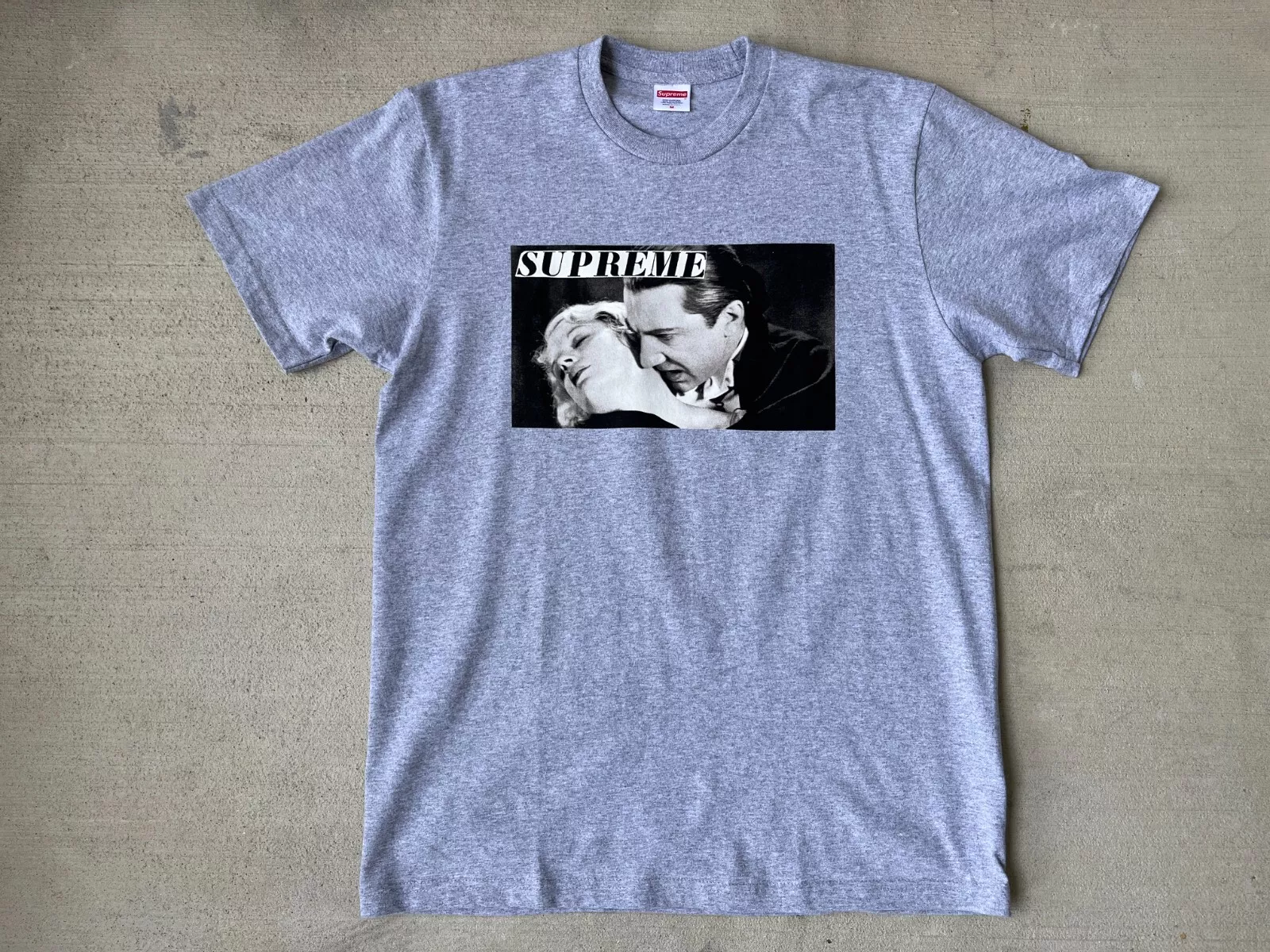 Tee shirt Supreme Bella Lugosi gris bruyère taille M SS19
