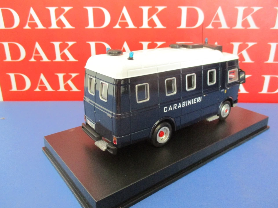 Die cast 1/43 Modellino Furgone Carabinieri Iveco A 55 F13 1981 - Immagine 3 di 3