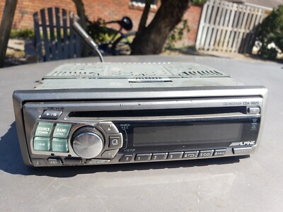 Alpine CDA-9825 AM/FM CD car stereo