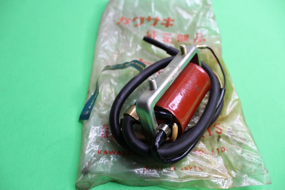 NOS Genuine Kawasaki 1966-1969 D1, J1, J1T J1TL G1 Ignition Coil OEM 21121-005 - Image 3 of 4