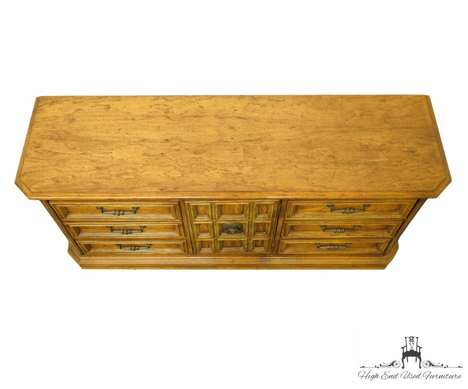 STANLEY FURNITURE Italian Provincial Style 68" Triple Dresser 2193-05 - Image 2 of 4