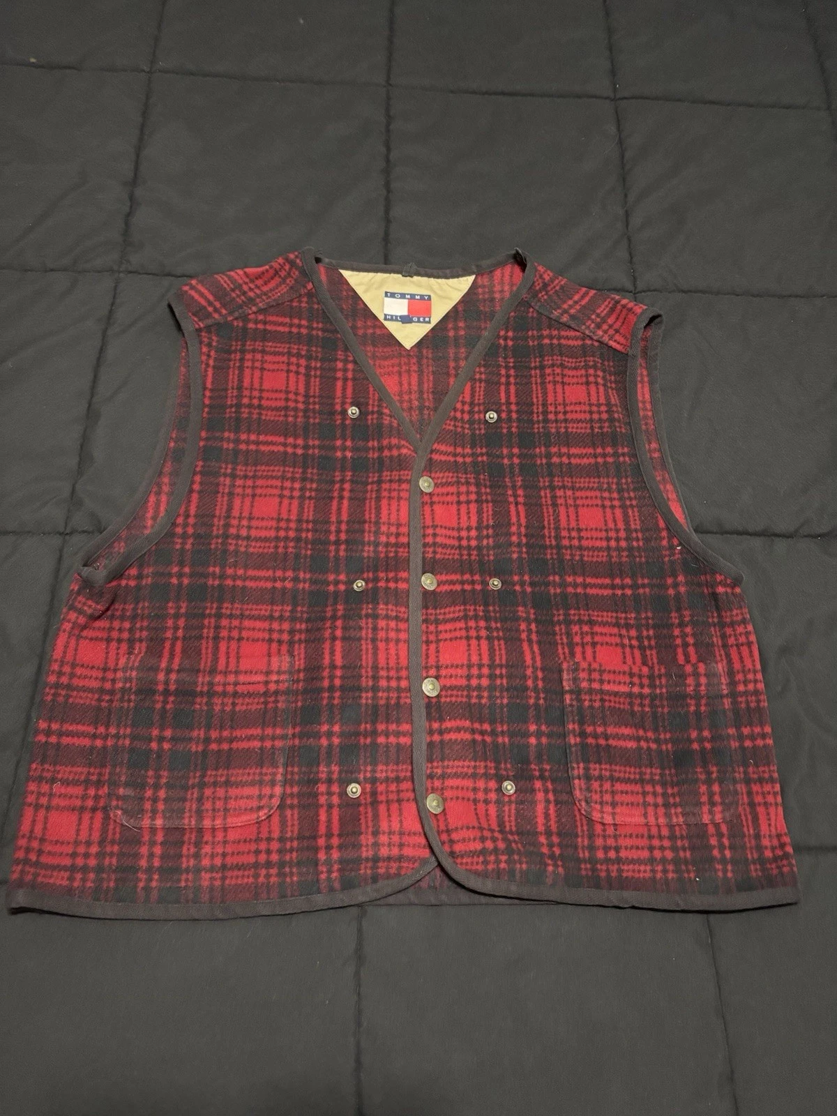 Tommy Hilfiger Vest Mens Medium Red Black Wool Blend Plaid Snap Button Outdoors