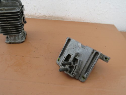 McCulloch Mac 3200 Chainsaw OEM Cylinder - Picture 3 of 12