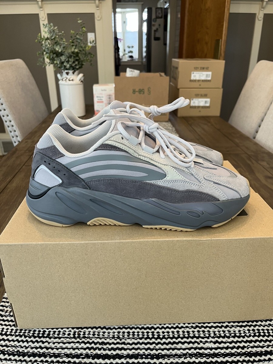 Size 11 - adidas Yeezy Boost 700 V2 Tephra 193103383160| eBay
